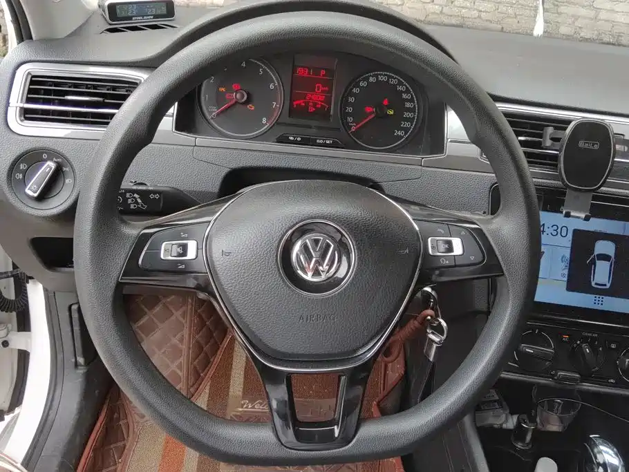 Volkswagen Santana 2018 — фото 15