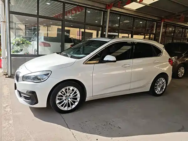 BMW 2 Series Station Wagon 2018