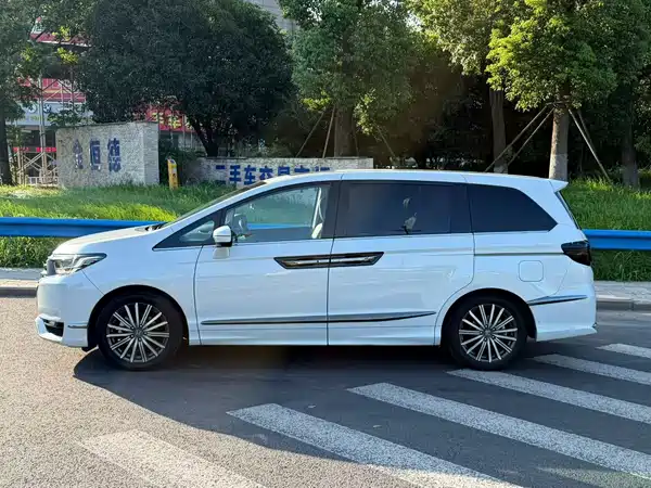 Honda Elysion 2022