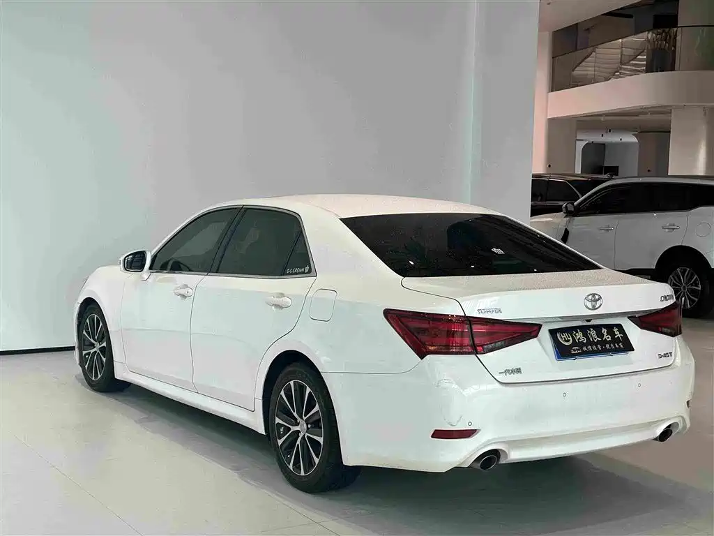 Toyota Crown 2019 — фото 4