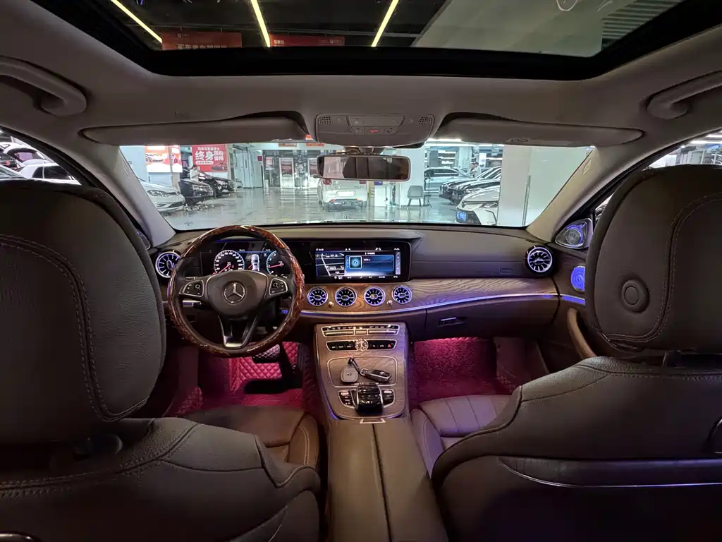 Mercedes-Benz E-Class 2018 — фото 15