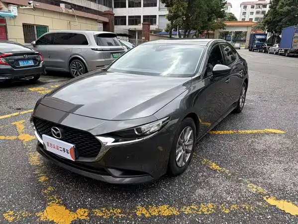 Mazda 3 Axela 2023