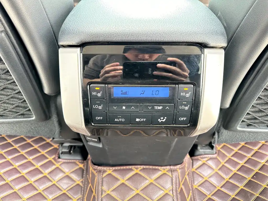 Toyota Prado 2020 — фото 11