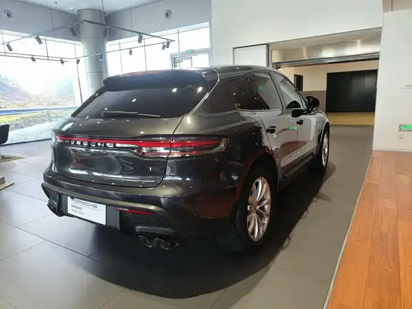 Porsche Macan 2022
