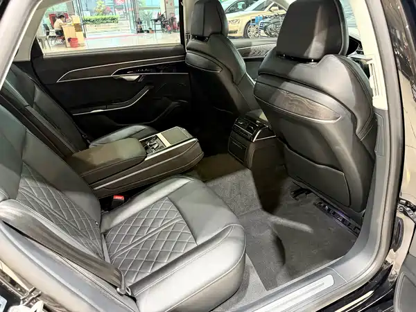 Audi A8 2023