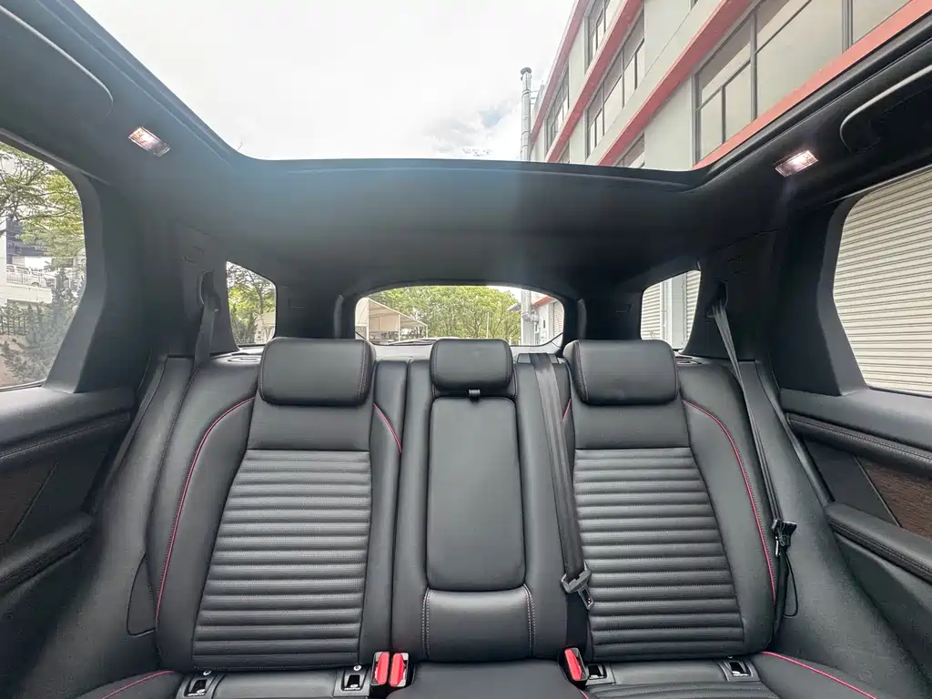 Land Rover Discovery Sport 2022 — фото 16