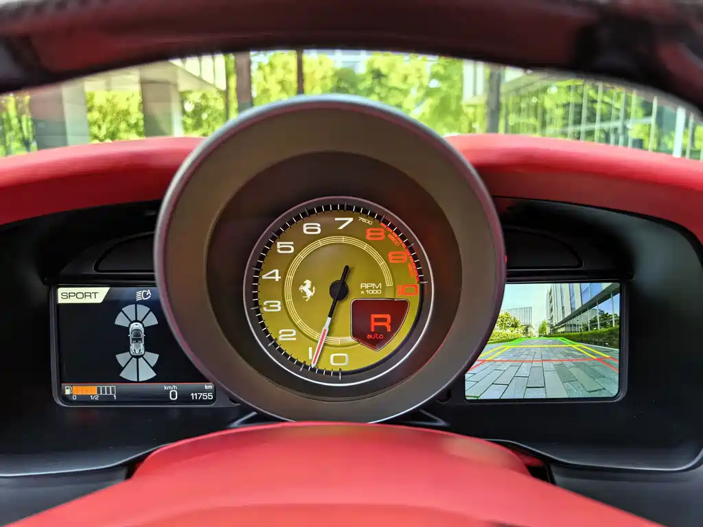 Ferrari F8 2021 — фото 33