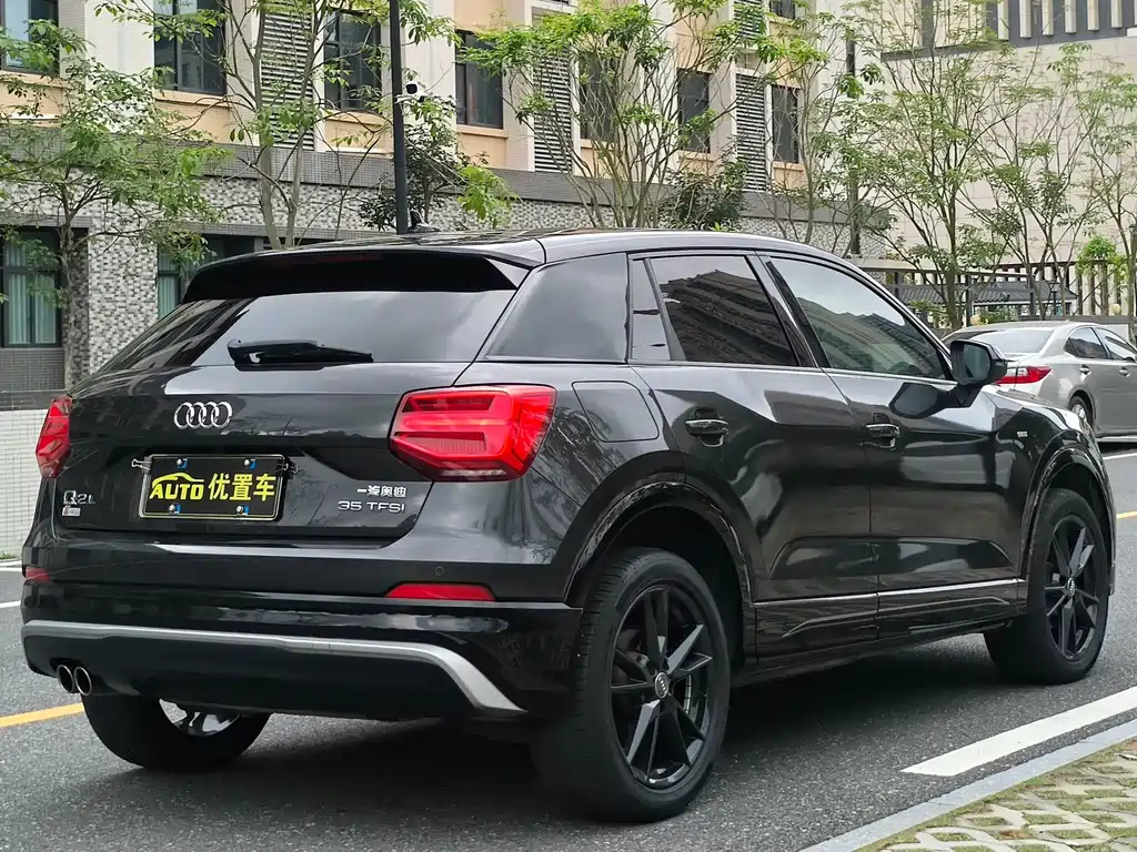 Audi Q2L 2021 — фото 3