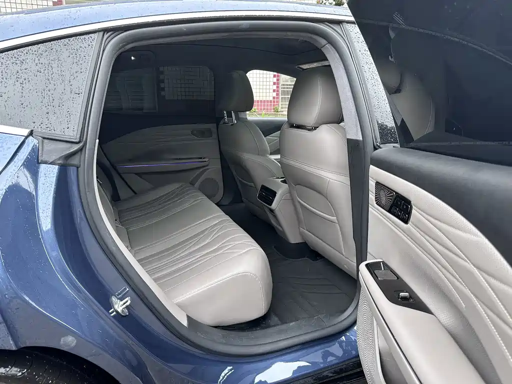 Geely Galaxy Starshine 8 2025 — фото 10