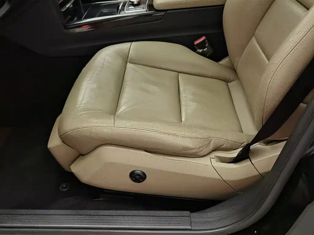 Mercedes-Benz E-Class 2013 — фото 20
