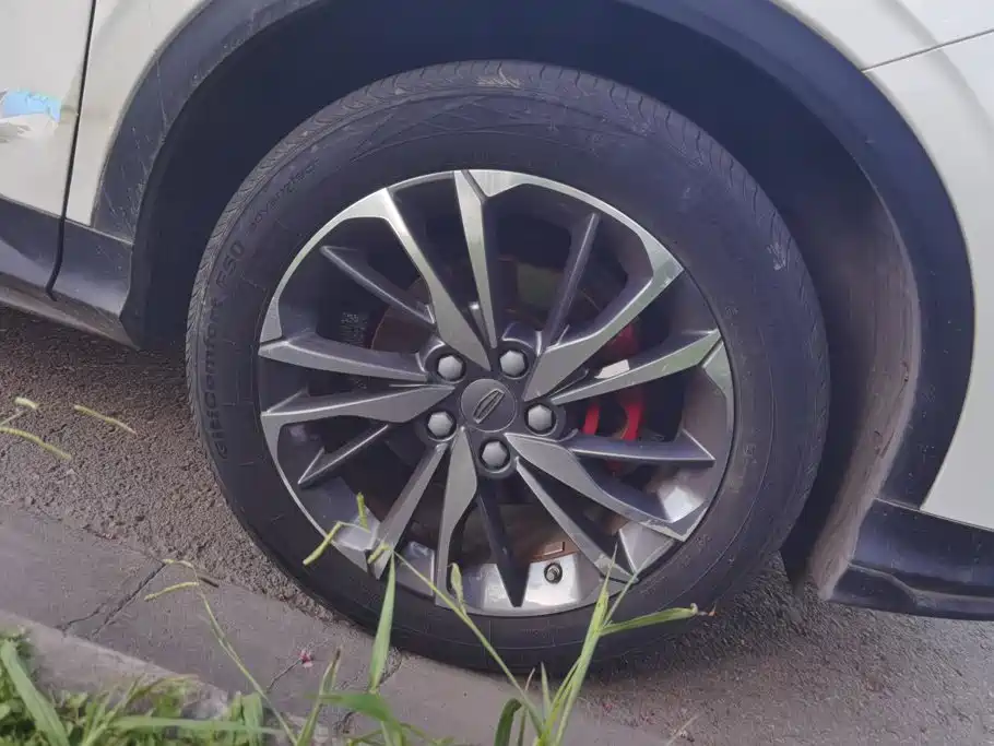 Geely Binyue 2021