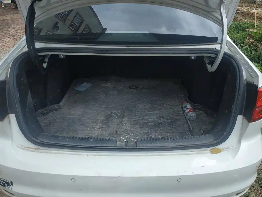 Volkswagen Sagitar 2018