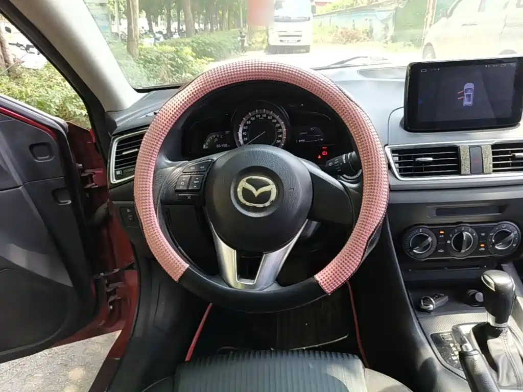 Mazda 3 Axela 2015 — фото 11