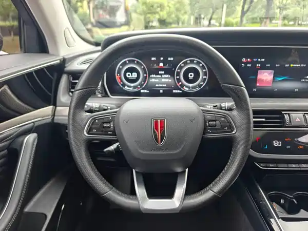 Hongqi HS5 2022