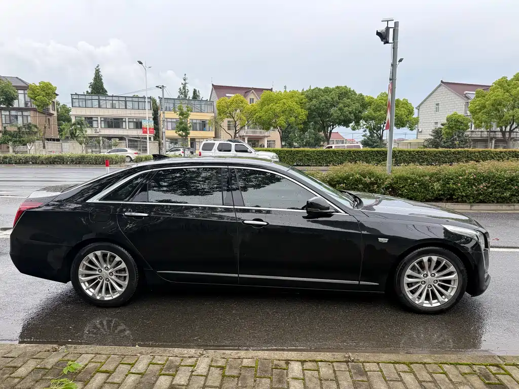 Cadillac CT6 2017 — фото 11