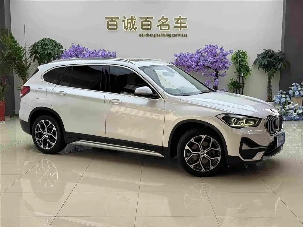 BMW X1 2022 — фото 3