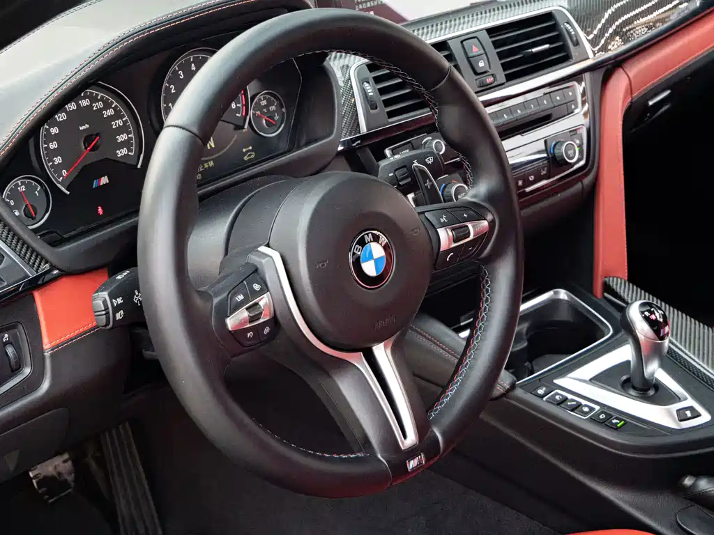 BMW M4 2017 — фото 19