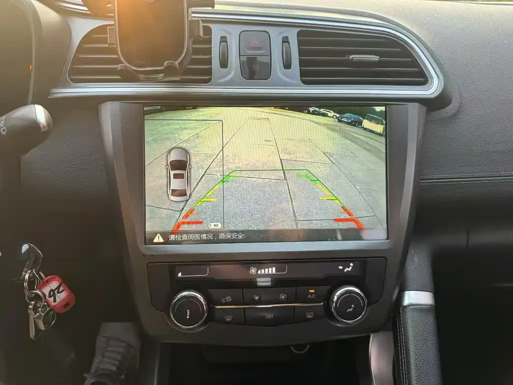 Renault Kadjar 2018 — фото 9