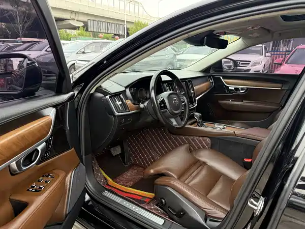 Volvo S90 2019