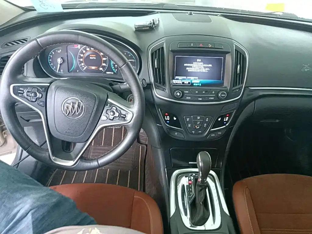 Buick Regal 2016 — фото 10
