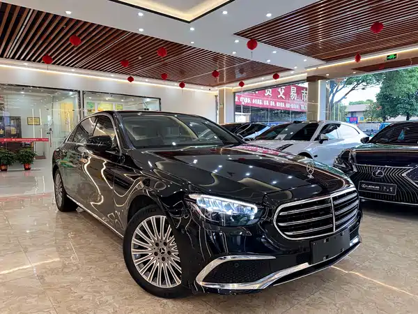 Mercedes-Benz E-Class 2023