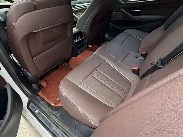 BMW 5 Series 2023