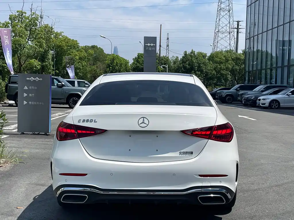 Mercedes-Benz C-Class 2023 — фото 16