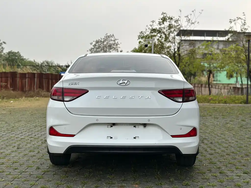 Hyundai Elantra 2019 — фото 5