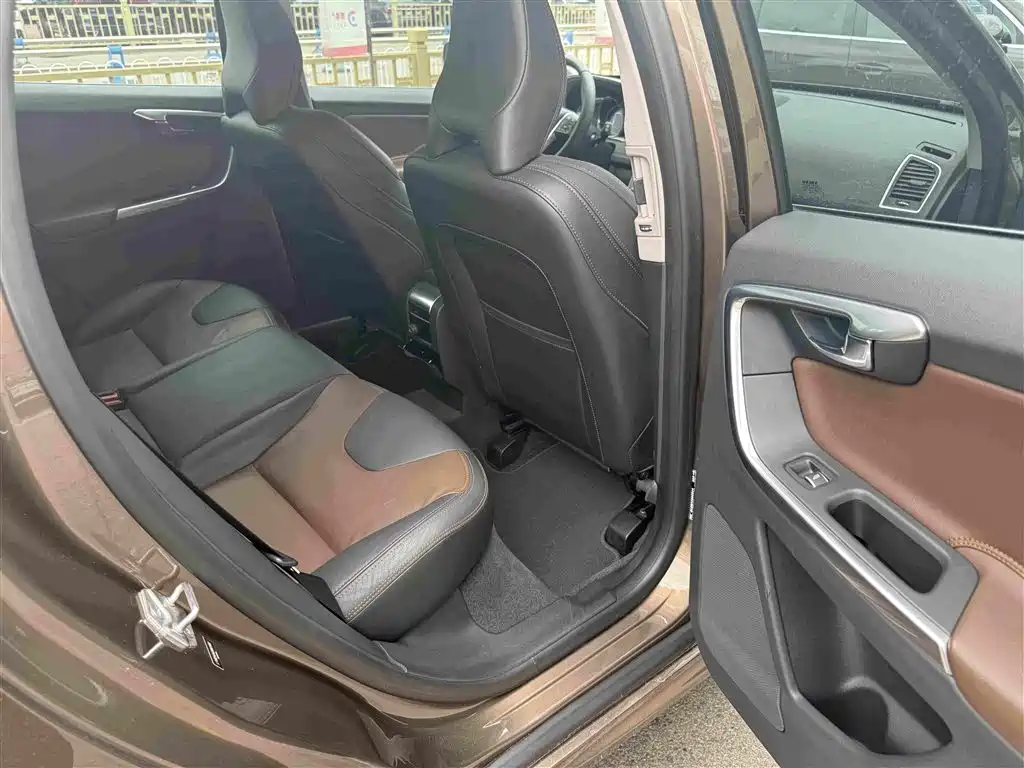 Volvo XC60 2016