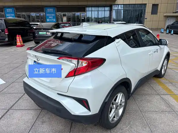 Toyota C-HR 2023