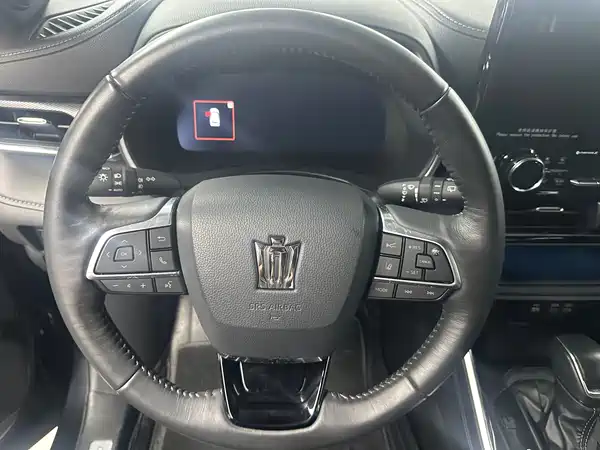 Toyota Crown Kluger 2023