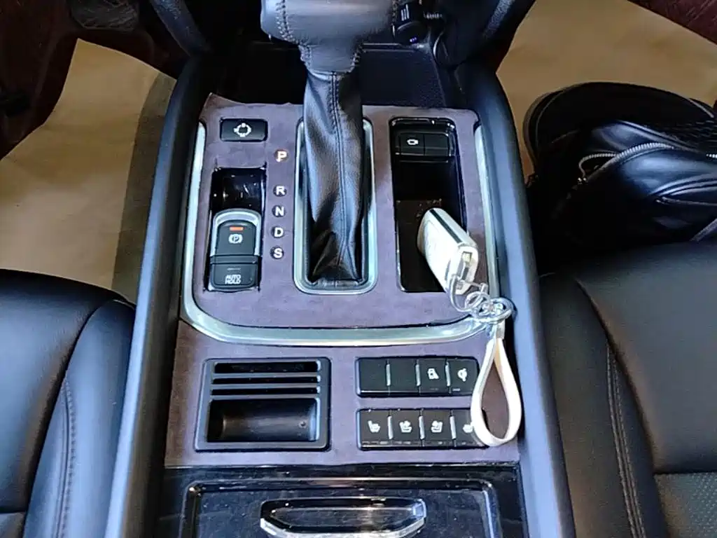 GAC Trumpchi GS8 2017 — фото 14