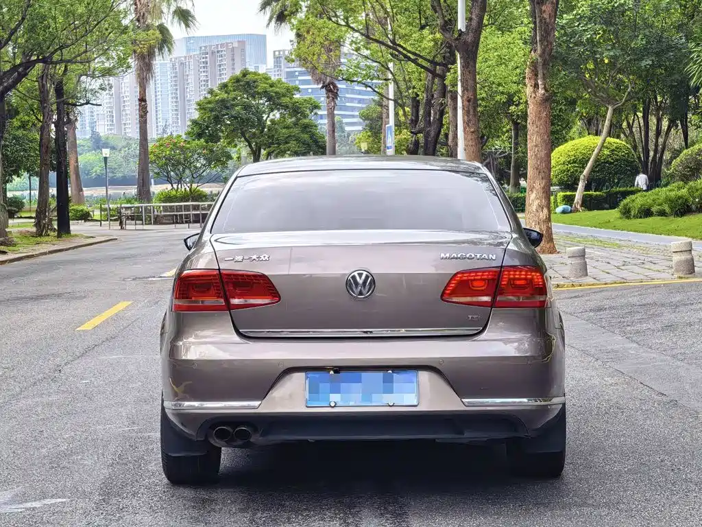 Volkswagen Magotan 2015