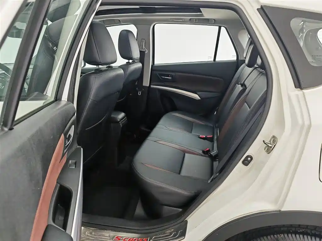 Suzuki Vitara 2017 — фото 15