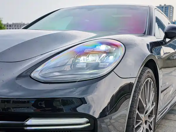 Porsche Panamera 2023