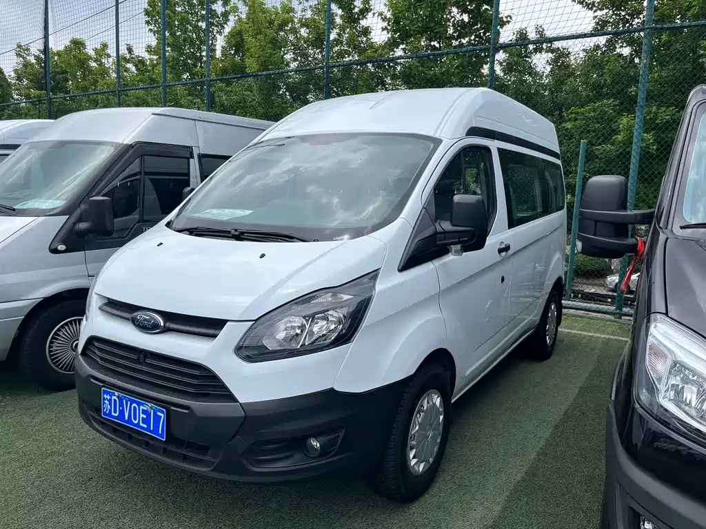 Ford Transit 2019 — фото 1