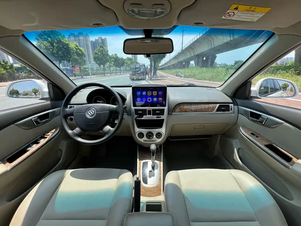 Buick Excelle 2015 — фото 5