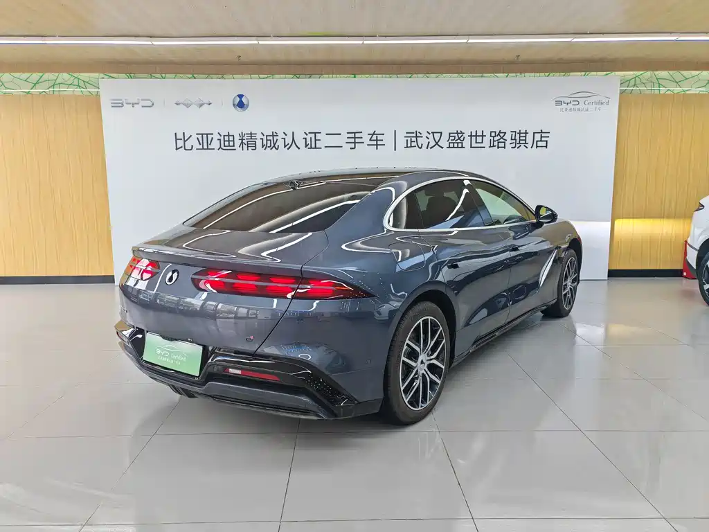 Denza Z9 2025
