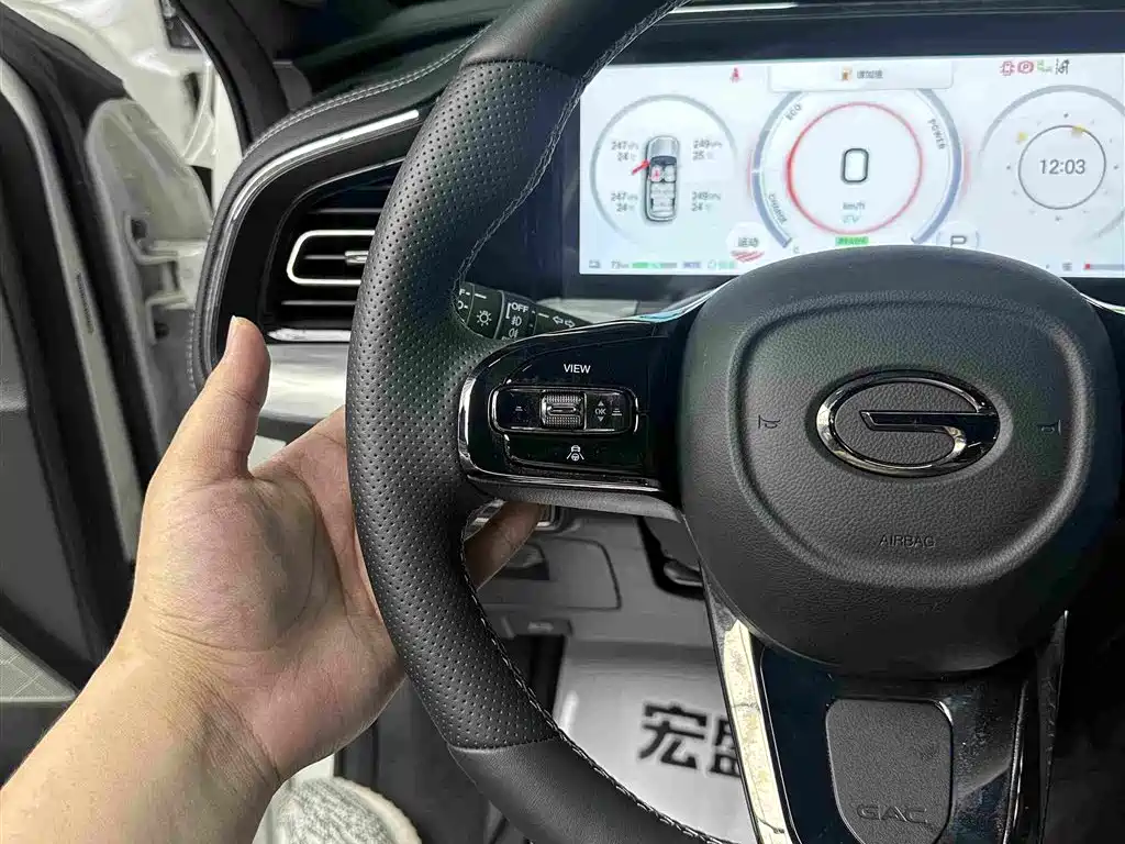 GAC Motor Trumpchi ES9 2025 — фото 13