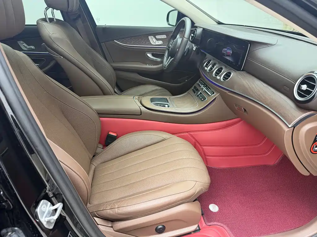 Mercedes-Benz E-Class 2020 — фото 15