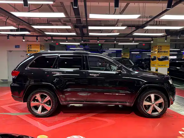 Jeep Grand Cherokee 2016