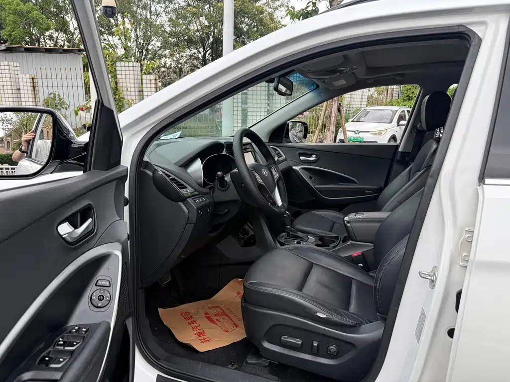 Hyundai Santa Fe 2015 — фото 4