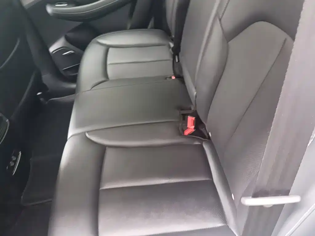 Roewe RX5 New Energy 2021 — фото 17