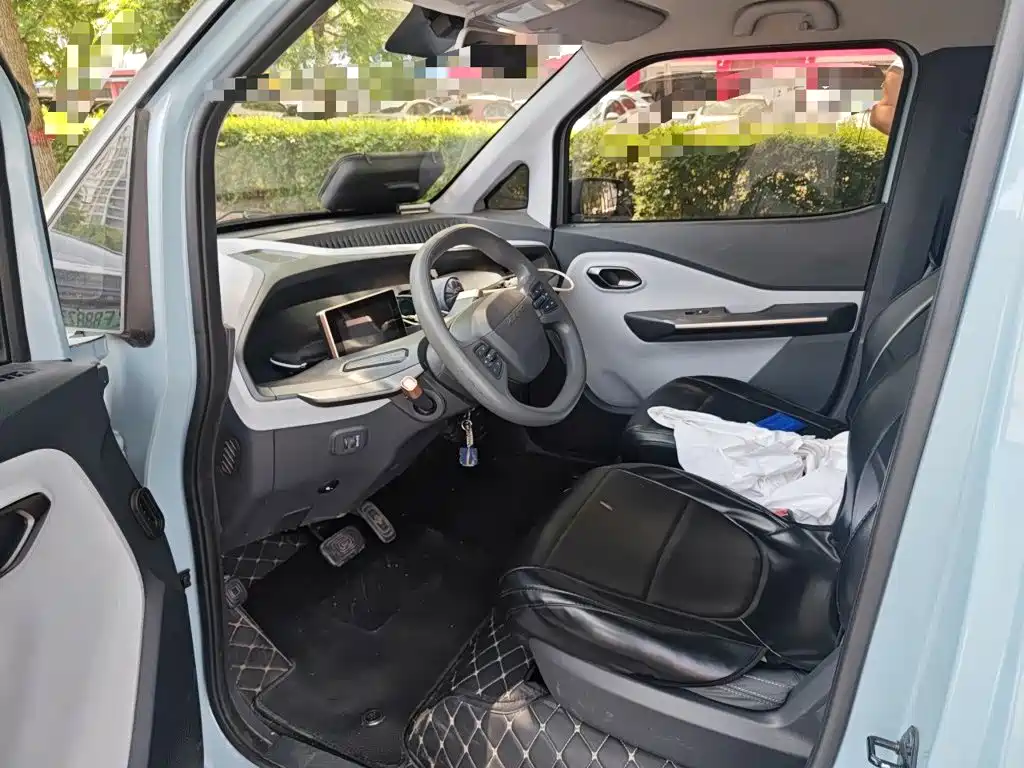 Wuling Nano EV 2021 — фото 13