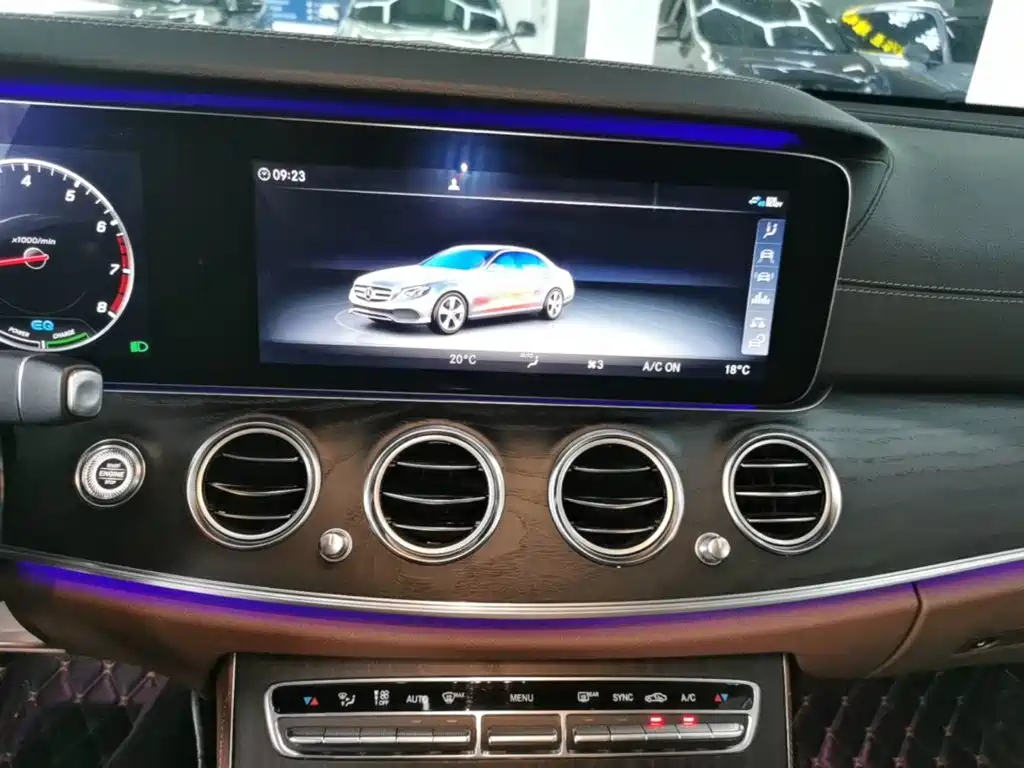 Mercedes-Benz E-Class 2019 — фото 13
