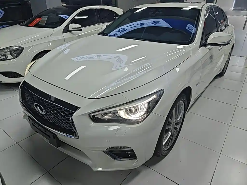 Infiniti Q50L 2018