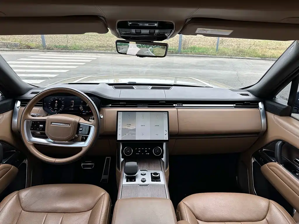 Land Rover Range Rover 2023 — фото 23