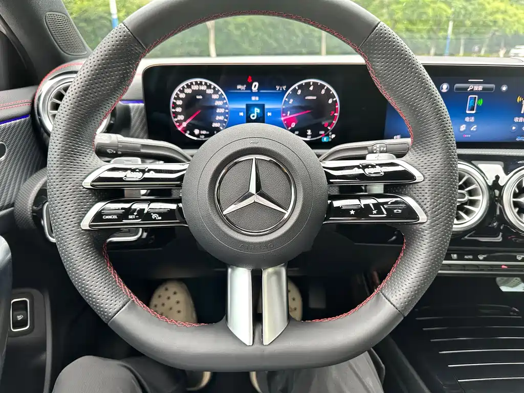 Mercedes-Benz A-Class 2025 — фото 19