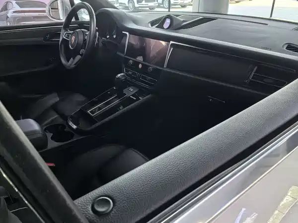 Porsche Macan 2023