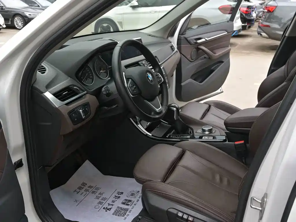 BMW X1 2018 — фото 15